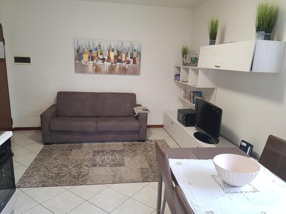 Appartamento Diamantina Desenzano del Garda Buitenkant foto